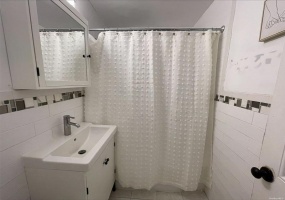 3 Bedrooms Bedrooms, ,2 BathroomsBathrooms,آپارتمانی,رهن و اجاره,1033 3 Bedrooms Bedrooms, ,2 BathroomsBathrooms,آپارتمانی,رهن و اجاره,1033