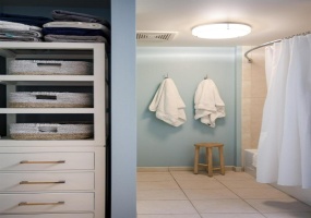 5 Bedrooms Bedrooms, ,2 BathroomsBathrooms,آپارتمانی,رهن و اجاره,1035