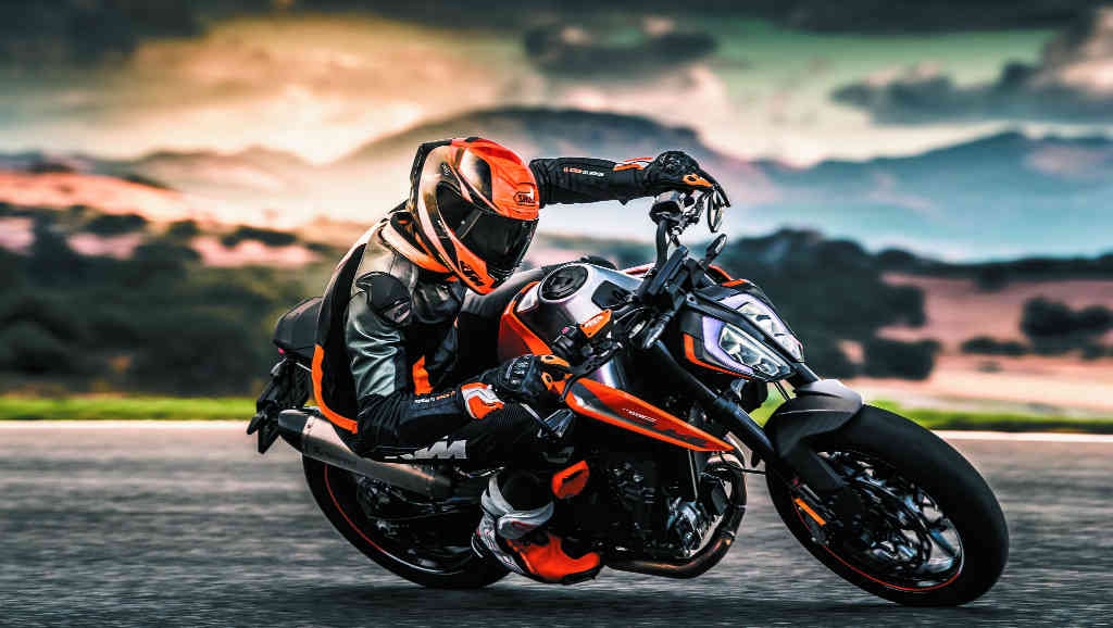 پوشاک موتورسواری